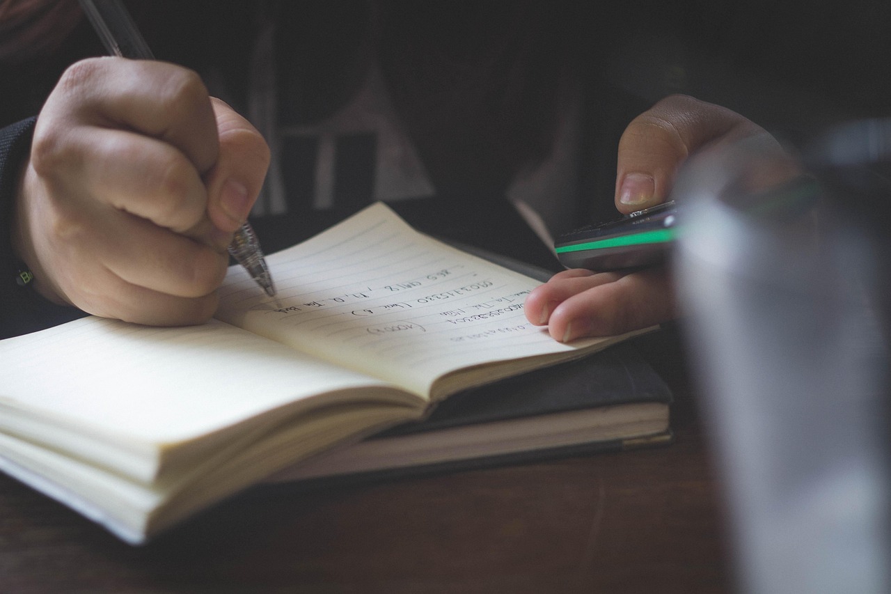 退職届を縦書きで書く際のポイントは？